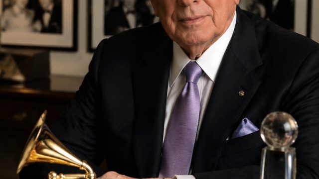 The Legacy of Clive Davis: A Music Icon's Impact and Wealth | koin 138 link alternatif, bandar togel